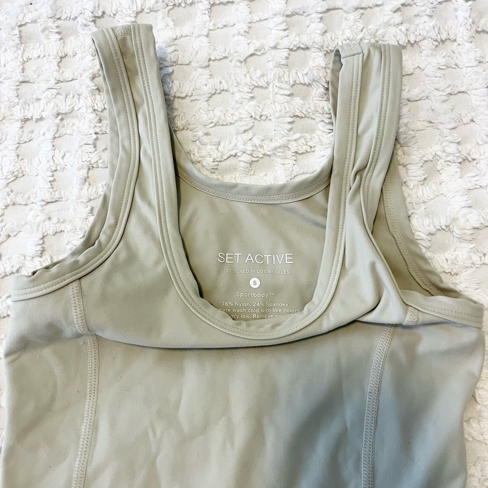 Set Active Sportbody Shortysuit Oat Milk